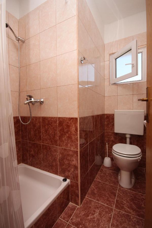Apartments And Rooms With Parking Space Gradac, Makarska - 6819 格拉达茨 外观 照片